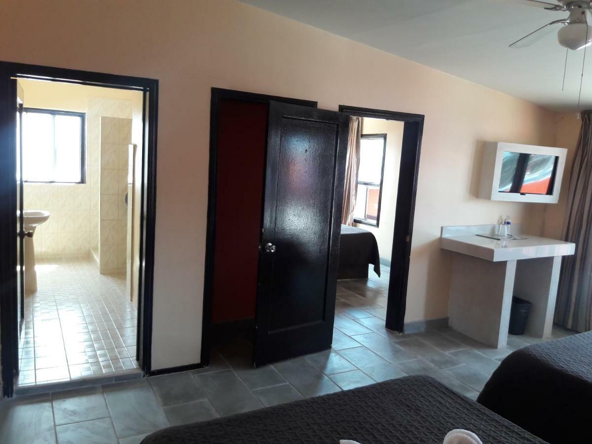 Motel Agora 엔세나다 외부 사진